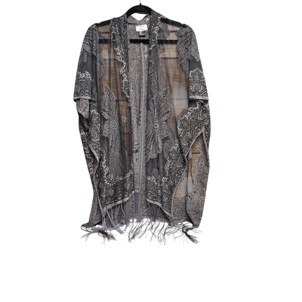 David and Young OS Gray Paisley Kimono with tassels